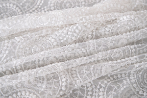 Tissu Couture Geometrique Dentelle et Broderie UN001183
