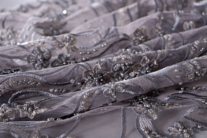 Tissu Couture Fleurs Dentelle et Broderie UN001245