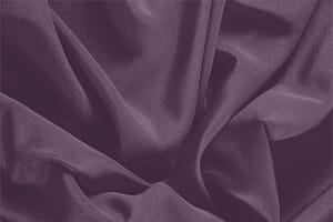 Tessuto Crêpe de Chine Viola Melanzana in Seta per abbigliamento