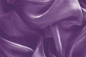 Tessuto Chiffon Viola Melanzana in Seta per abbigliamento