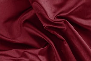 Tissu Satin Shantung Rouge rubis en Soie pour vêtements