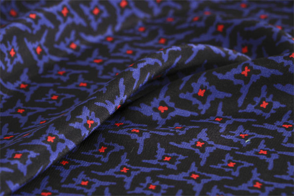 Tessuto Blu in Seta per Abbigliamento ST000077