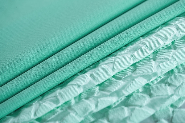 Tissu Vert en Coton, Polyester, Soie pour vêtements