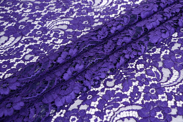 Tessuto Viola in Cotone, Poliestere, Viscosa per abbigliamento