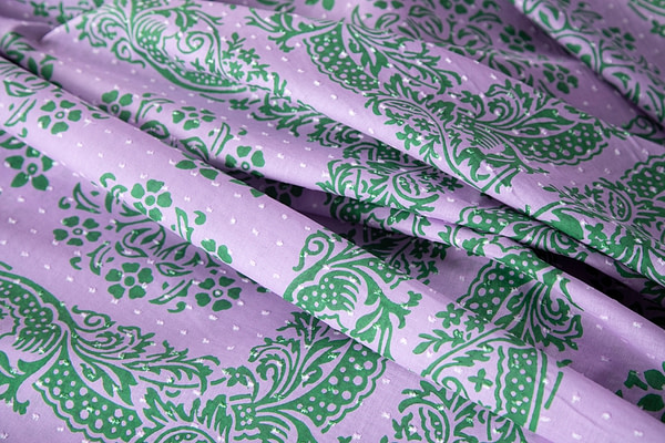 Tissu Vert, Violet en Coton pour vêtements
