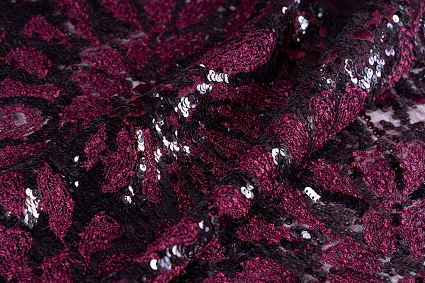 Tissu Noir, Rouge, Violet en Polyester pour vêtements