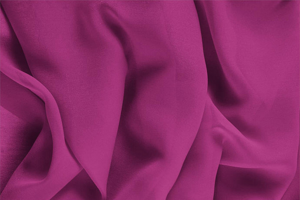 Tessuto Georgette Viola Iris in Seta per abbigliamento
