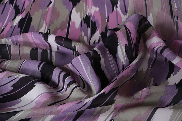 Abstract Print Apparel Fabric ST000218