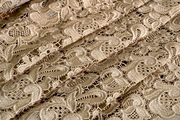 Tissu Macrame 003 Beige pour Robe de cérémonie