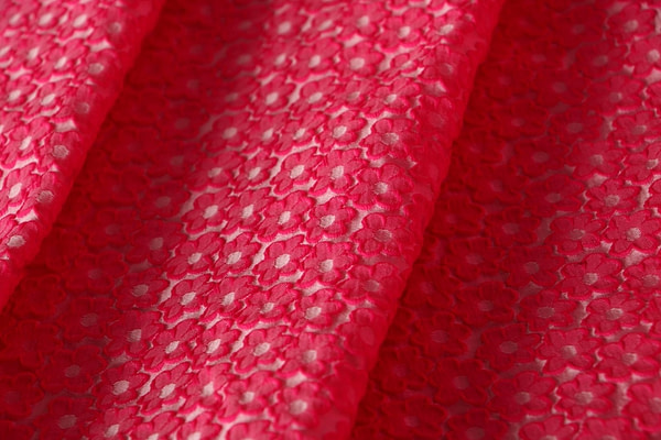 Tessuto Fiorellino Cloquè UN001090 per Abbigliamento
