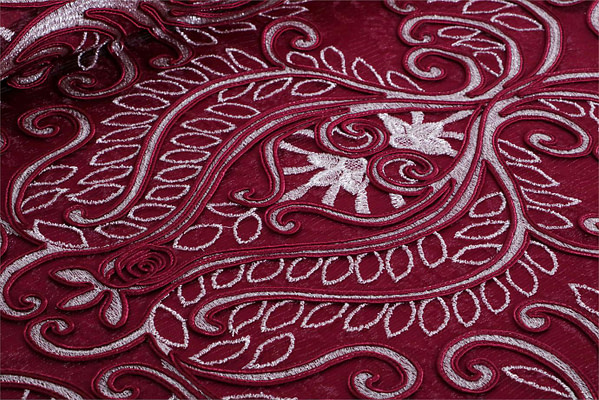 Tissu Brodé Ricamato 000300 Rouge en Polyester