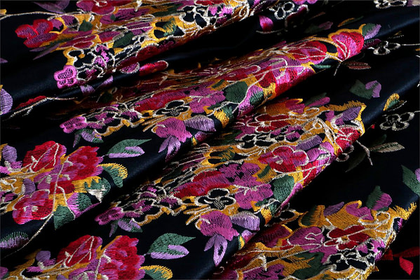 Flowers Laces-Embroidery Apparel Fabric UN000937