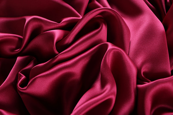 Cerise purple crêpe back satin fabric | new tess