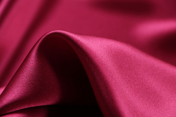 Cerise purple crêpe back satin fabric | new tess