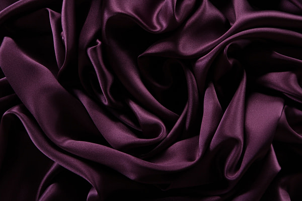 Aubergine purple crêpe back satin fabric in pure silk | new tess