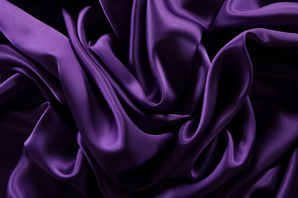 Tessuto Crepe Satin Ametista per Abbigliamento