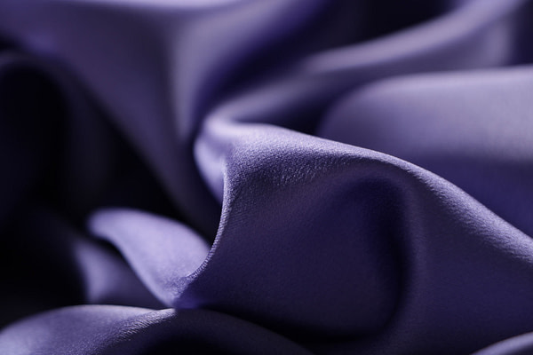 Wisteria purple crêpe back satin fabric in pure silk | new tess