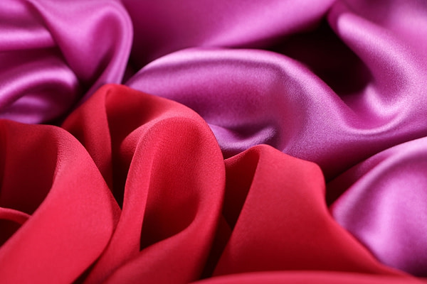 Orchid fuchsia silk crêpe back satin fabric for dressmaking
