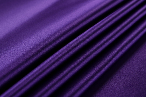 Blueberry purple crêpe back satin fabric in pure silk | new tess
