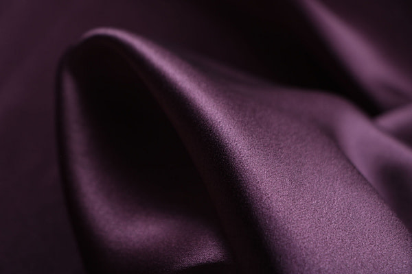 Plum purple crêpe back satin fabric | new tess