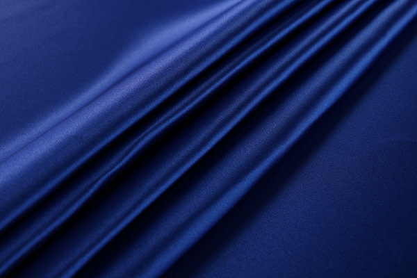 Electric blue crêpe back satin fabric in pure silk | new tess