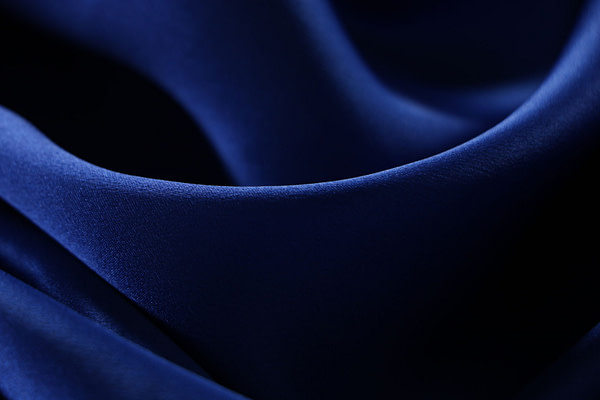 Tessuto Crepe Satin Elettrico per Abbigliamento