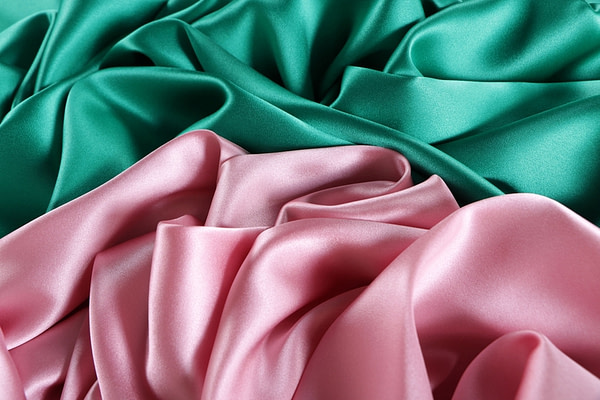 Tissu Couture Satin stretch Rose bébé en Soie, Stretch