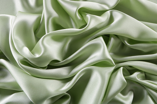 Apple green crêpe back satin fabric in pure silk | new tess