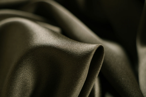 Tessuto Crepe Satin Militare per Abbigliamento
