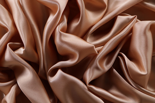 Biscuit beige crêpe back satin fabric in pure silk | new tess