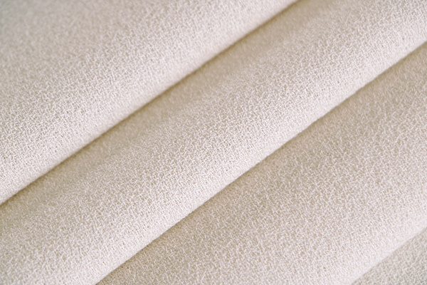 Milk white wool crêpe fabric | new tess
