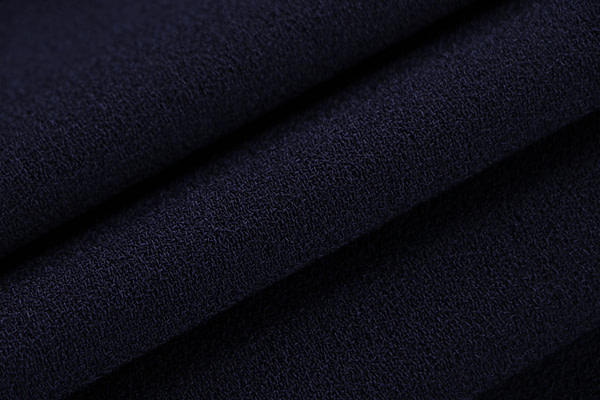 Navy blue wool crêpe fabric | new tess