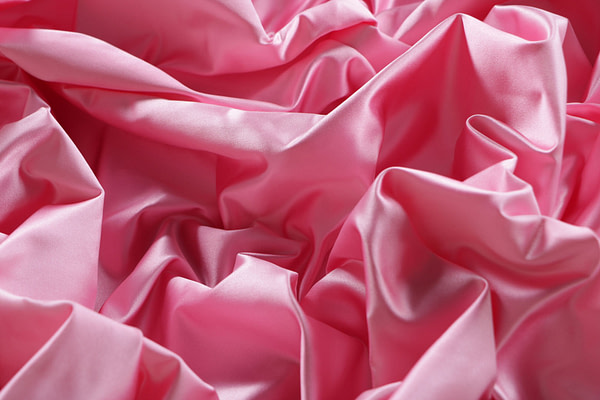 Baby pink pure silk duchesse fabric | new tess