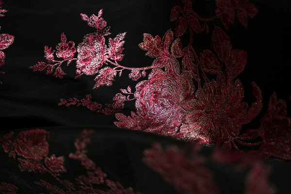Elegant floral jacquard fabric for evening dress | new tess