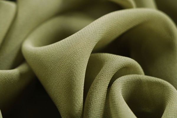 Tissu Couture Georgette Vert olive en Soie