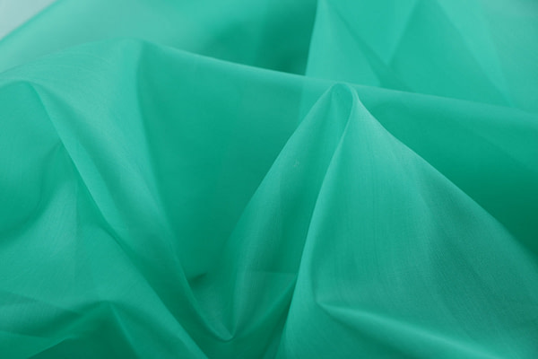 Emerald green pure silk organza fabric | new tess