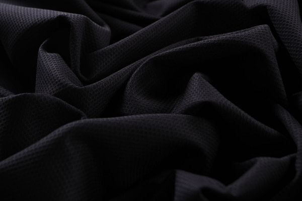 Tissu piqué de coton stretch noir pour vêtements