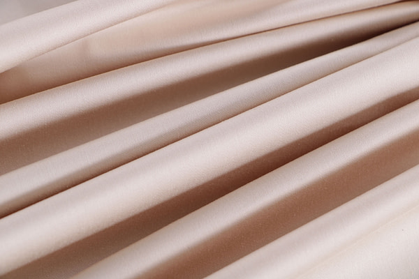 Ecru beige lightweight stretch cotton sateen fabric | new tess