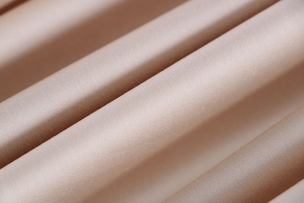 Ecru beige lightweight stretch cotton sateen fabric | new tess