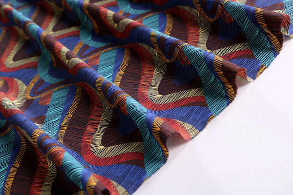 Optical geometric pattern pure silk crepe de chine fabric | new tess