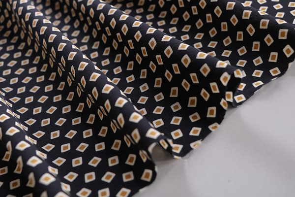 Small geometric pattern silk crepe de chine fabric | new tess