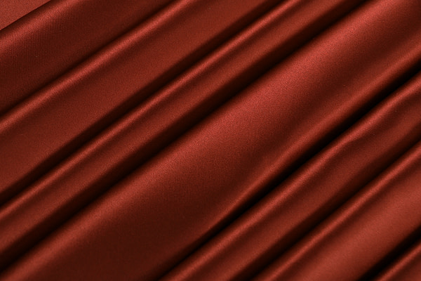 Tissu Couture Crêpe Satin Rouge amarante en Soie