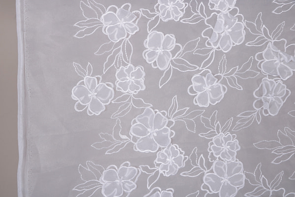 Tissu Couture  Dentelle et Broderie TC001300