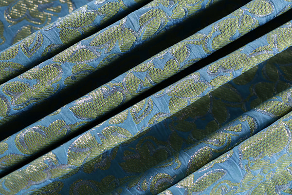 Floral pattern silk-blend jacquard fabric | new tess