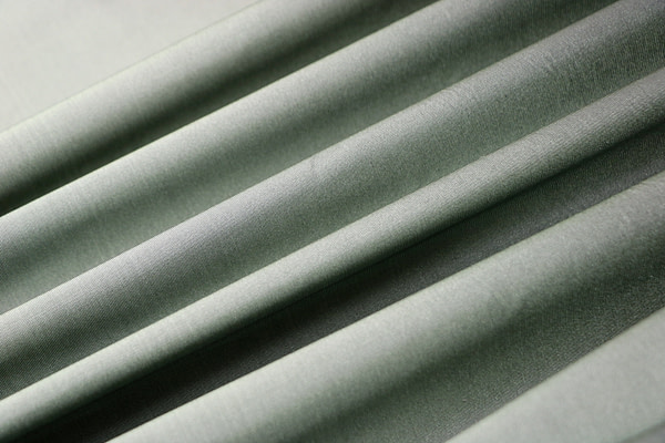 Pure silk taffeta fabric with iridescent effect | new tess