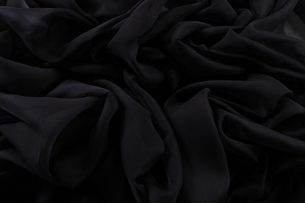 Tessuto Chiffon Nero di seta per abbigliamento