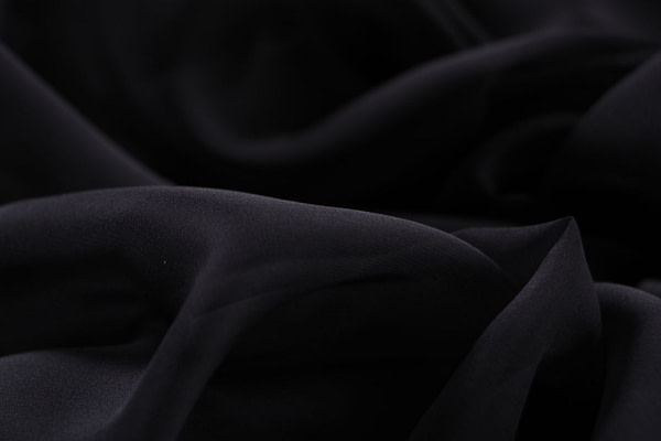 Tessuto Chiffon Nero di seta per abbigliamento