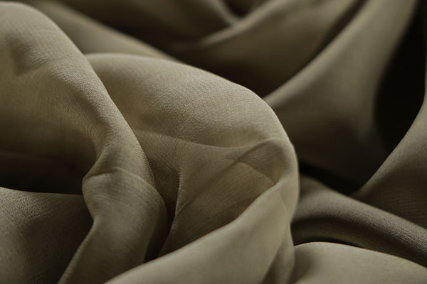 Olive green chiffon fabric in pure silk | new tess