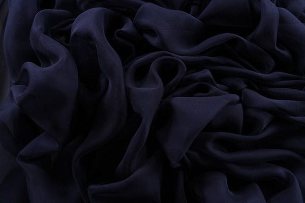 Marine blue chiffon fabric in pure silk | new tess