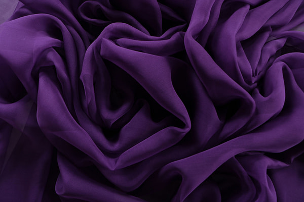 Amethyst purple chiffon fabric in pure silk | new tess
